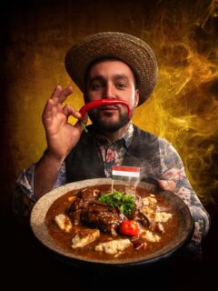 Festival plný chutí mění svou barvu ze zelené na žlutou a netrpělivě vyhlíží svůj termín v 📍Letovicích! 🤩 Už 8.8. provoní okolí zámku to nejlepší jídlo😋 a užijeme si odpoledne plné hudby🎶 a zábavy! 
A ani Letovice nejsou pozadu!😉 Jak talíř @ondra.blaho napovídá, nakoukneme pod pokličku maďarské kuchyně! 🇭🇺
Tak s kým se vidíme? 👀
#festivalplnychuti #fpch2026 #foodfest #letovice