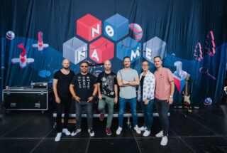 Festival plný chutí v 📍Letovicích už se dochucuje!😋 Co vám ale jdeme rovnou servírovat, je program na hlavním pódiu!🎶 No a na koho se 8.8. můžete těšit? 👀
Hned na úvod festivalu si dáme kapelu @hovaduo, tu vystřídá a v poledne k obědu vám zahraje @rnrbandmarcelawoodmana.😎 Potom si hned běžte dát odpolední kávu, protože už od 15 hodin to na pódiu rozjede skvělá @terezaa.maskova!🤩 Po ní vystoupí @charlie.slavik.61 a od 19 hodin zazpívá hity jako Bůh nebo Tančím @pekar87!🎤
No a pomyslnou třešničkou🍒 na dortu letovického Festivalu plného chutí bude @nonamebandsvk! 😍
Tak co, kdo z vás se chystá do Letovic? 😉
#festivalplnychuti #fpch2026 #foodfest #letovice